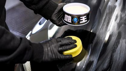 Soft99 The King of Gloss Dark – Twardy wosk samochodowy 300 g