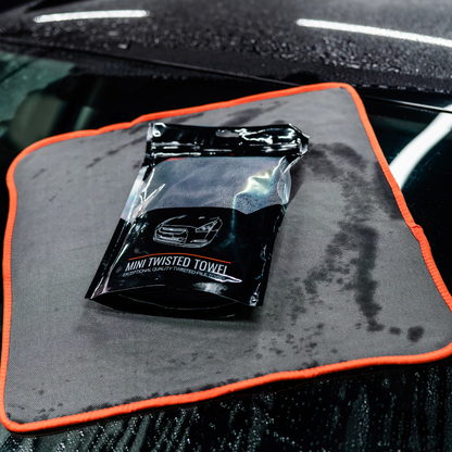 ADBL Mini Twisted Towel – Ręcznik do osuszania 40x40 cm, 600 GSM